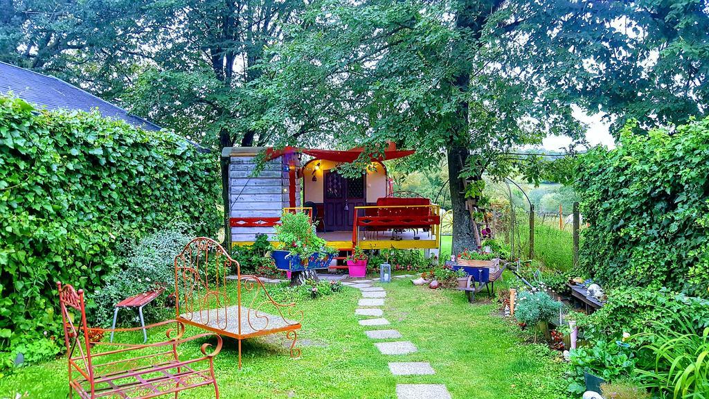 La Roulotte De Lola - Chambre D'Hotes La Celle  Kültér fotó