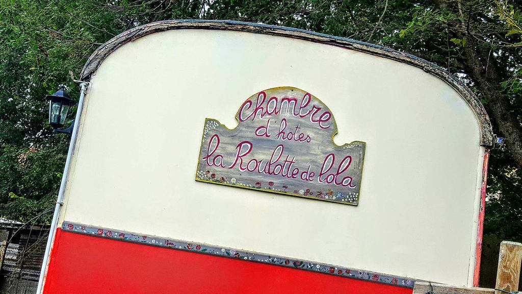 La Roulotte De Lola - Chambre D'Hotes La Celle  Kültér fotó