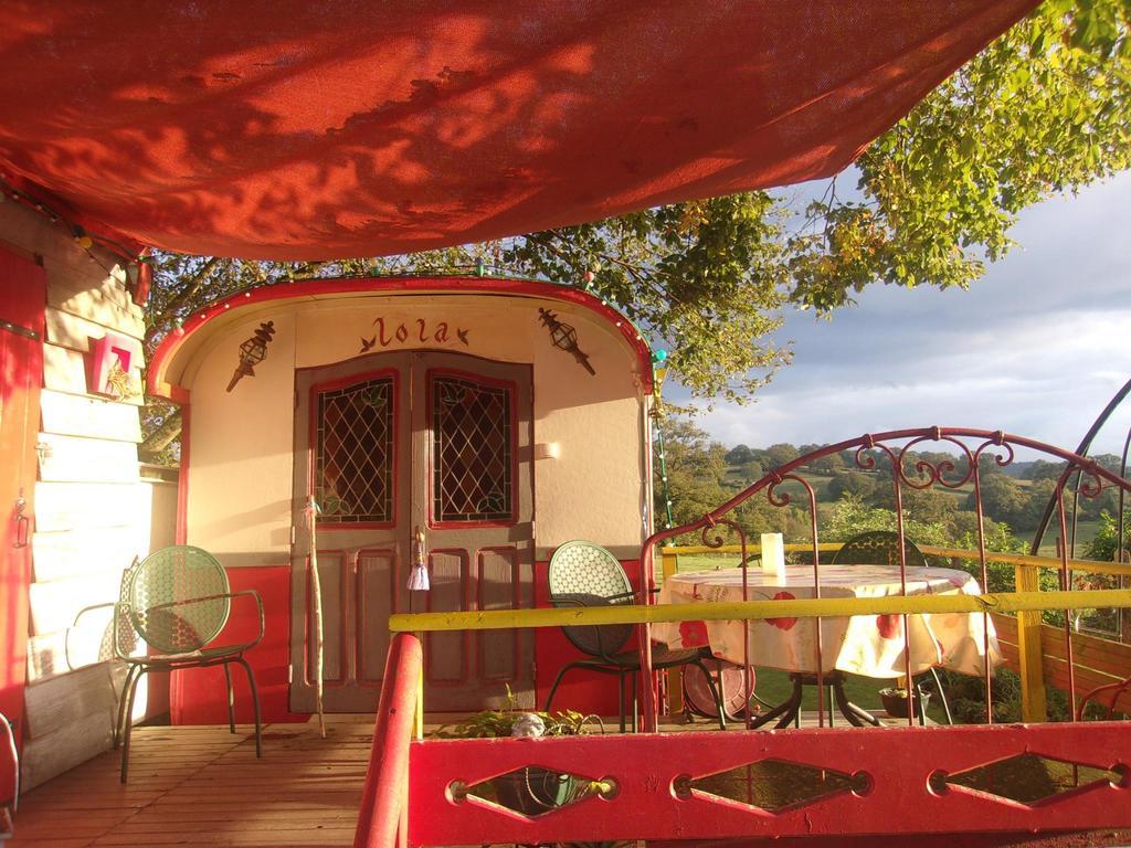 La Roulotte De Lola - Chambre D'Hotes La Celle  Kültér fotó